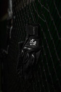 Black / Black